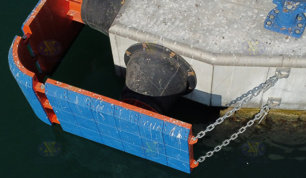 d&eacute;fense conique