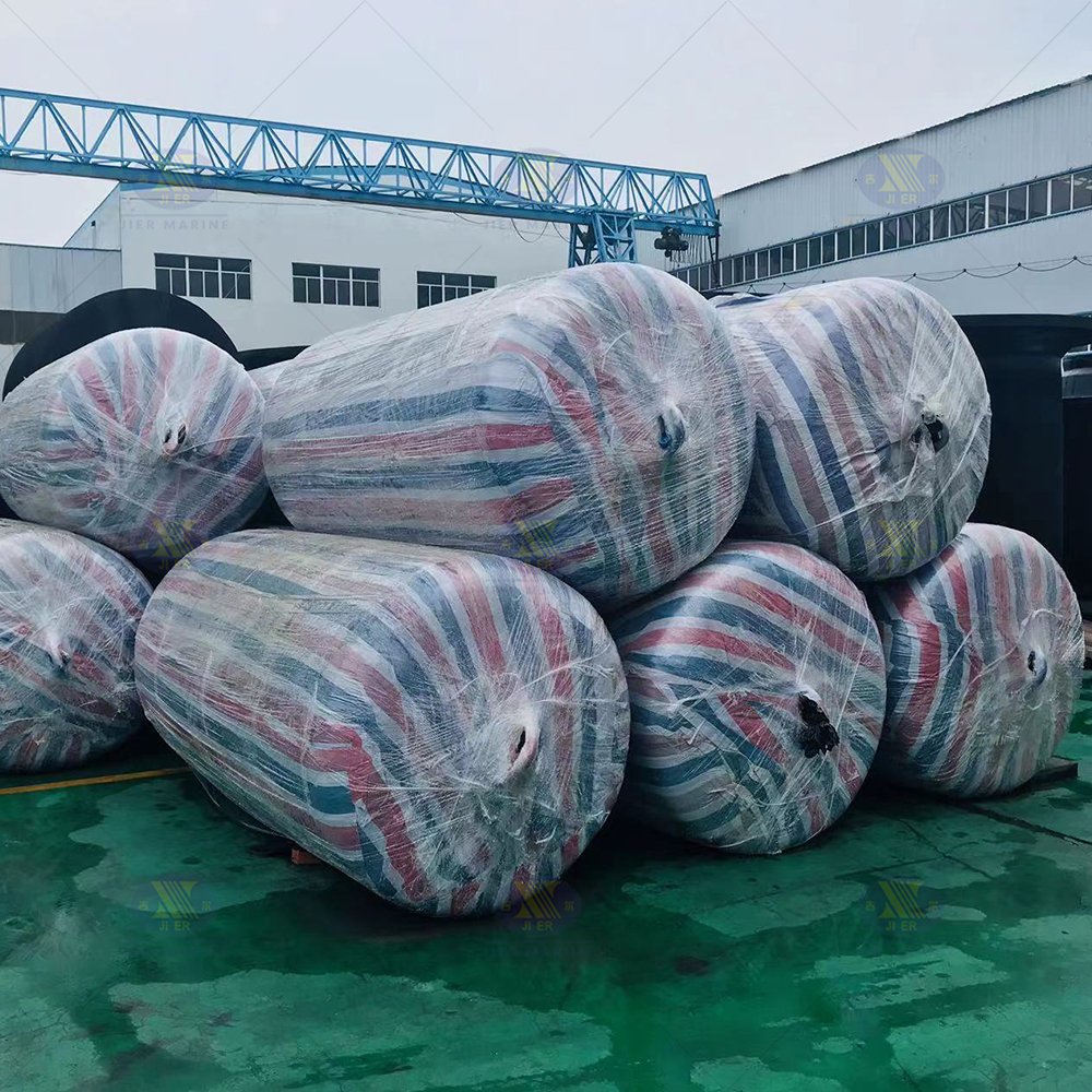 Rangement des ailes remplies de mousse